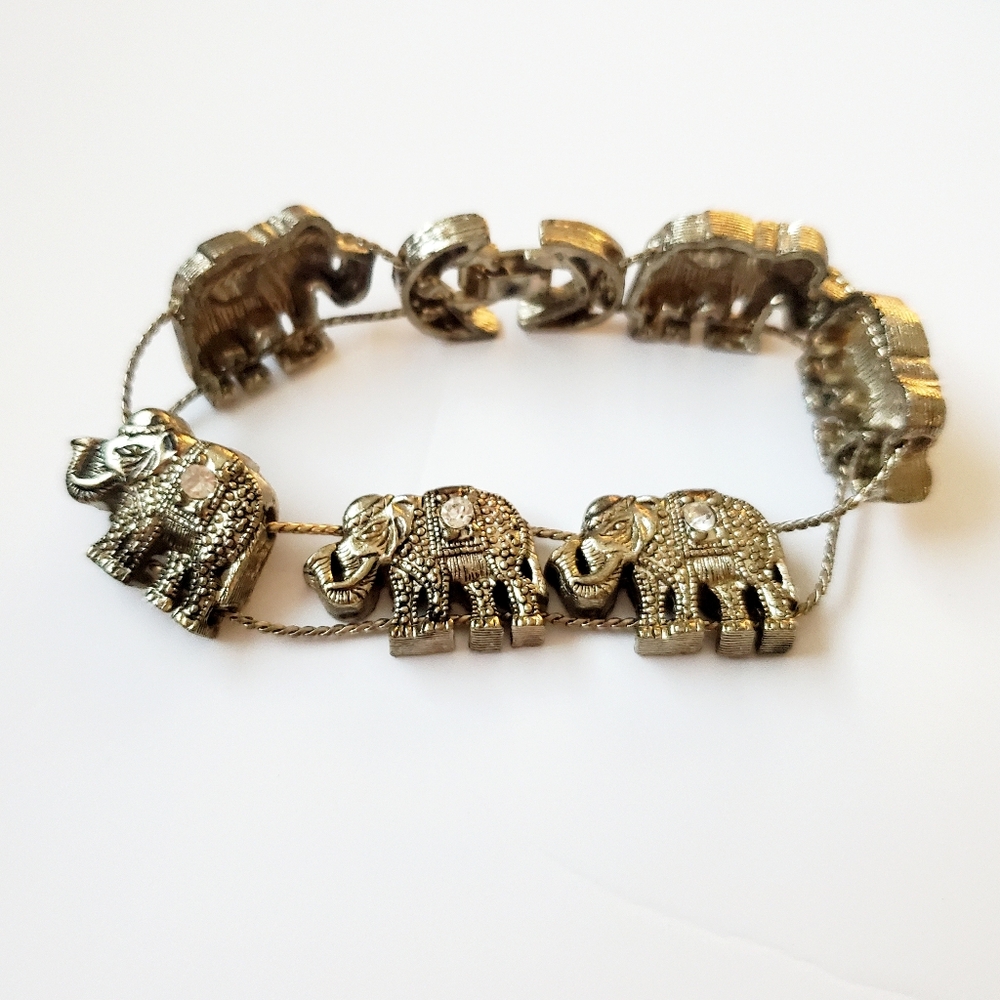VTG Lucky Elephant Slider Charm Bracelet Rustic Silver Tone Rhinestone Accents